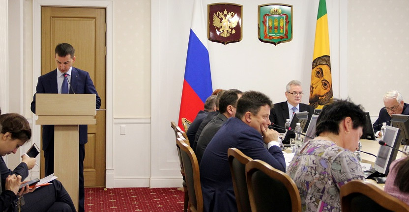 28 октября 2019 года руководитель Пензастата М.А. Уханов принял участие в оперативном совещании в Правительстве Пензенской области.