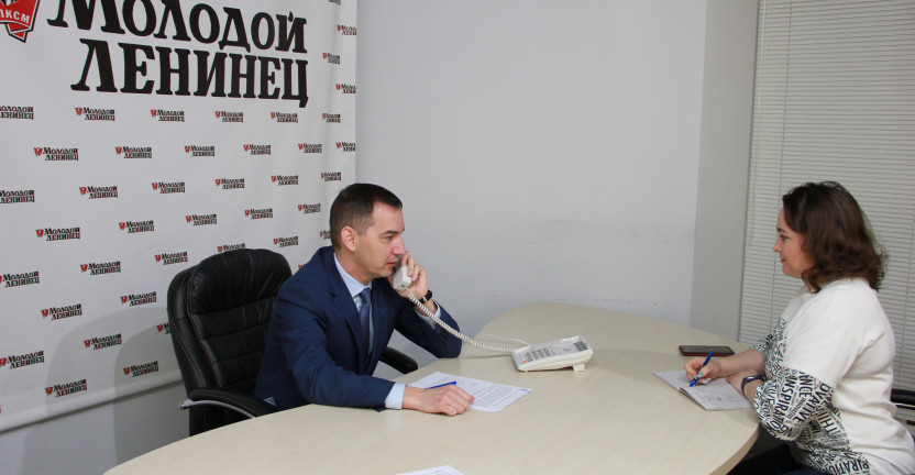 9 апреля 2021 года руководитель Пензастата Максим Уханов в рамках «горячей линии» в редакции газеты «Молодой ленинец» ответил на вопросы читателей